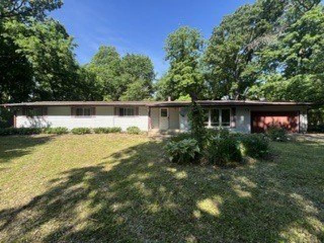 House for sale in Mchenry, Illinois