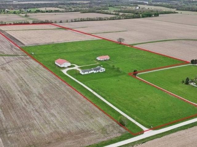 House for sale in Ottawa, Illinois