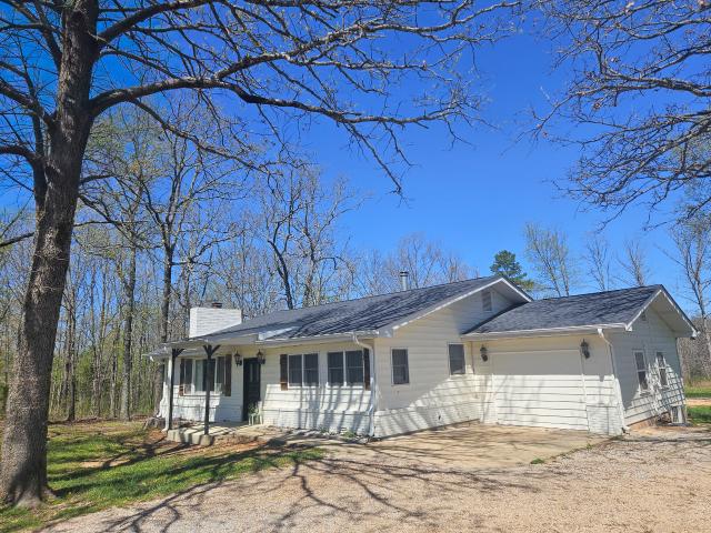 House for sale in Mountain View, Missouri