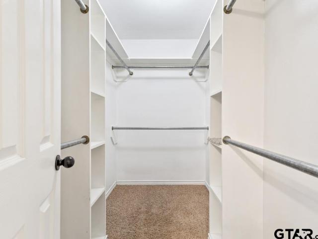 House for sale in Henderson, Texas