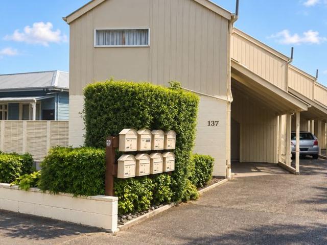 Apartment for rent in Heathcote, Canterbury