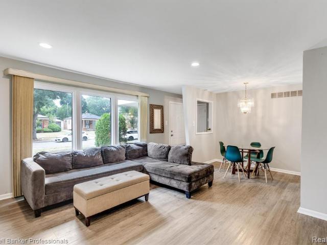 House for sale in Oak Park, Michigan