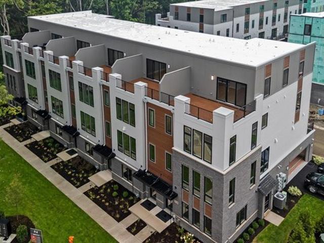 Townhouse for sale in Naperville, Illinois