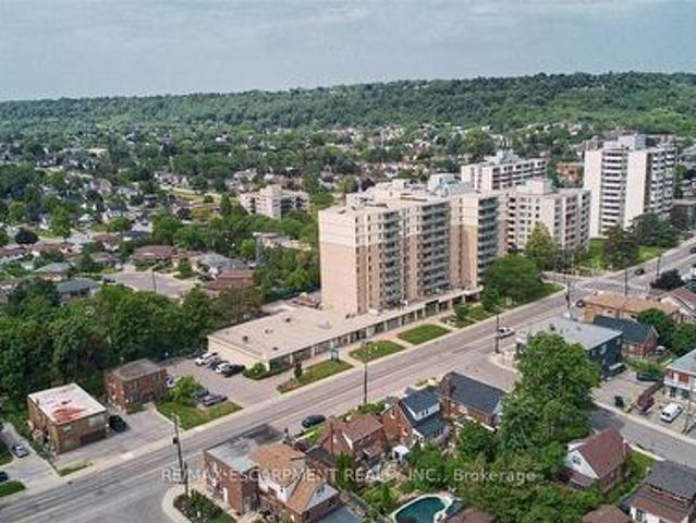 Commercial for rent in Hamilton