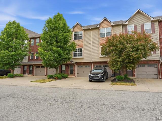 Condo for sale in Howell, Michigan
