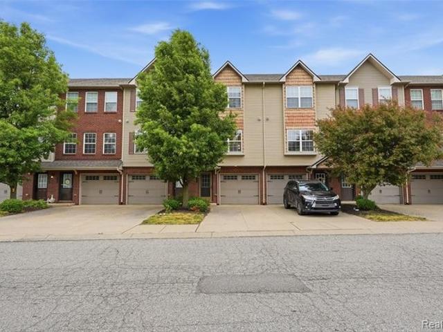 Townhouse for sale in Howell, Michigan