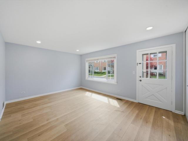 Townhouse for sale in Glenview, Illinois