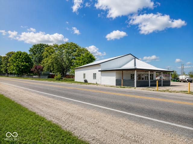 House for sale in Paragon, Indiana