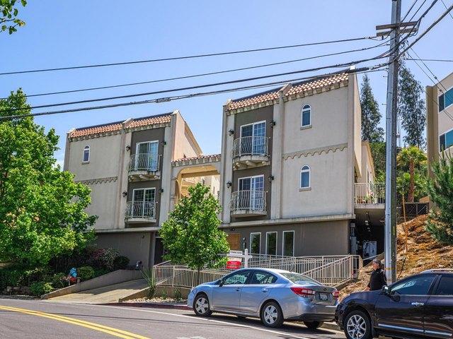 Townhouse for sale in San Mateo, California
