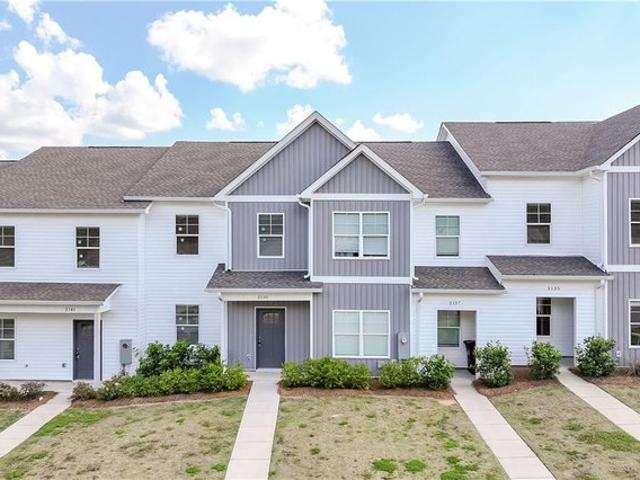 Townhouse for sale in Opelika, Alabama