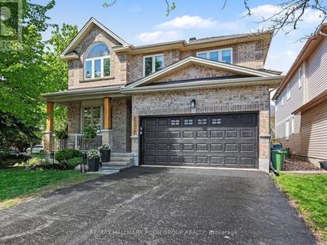 House for sale in Fallingbrook, Ottawa