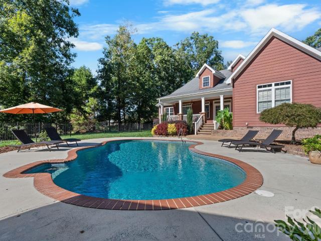 House for sale in Hickory, Catawba County