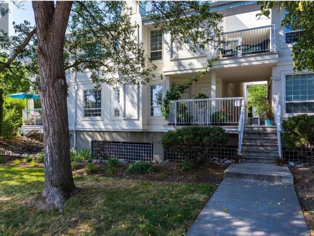 Townhouse for sale in Winfield, British Columbia