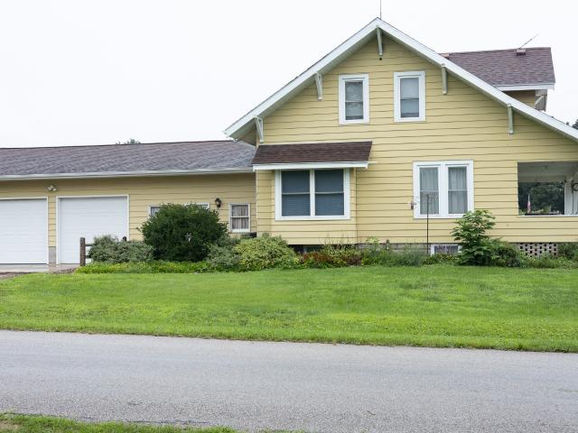House for sale in Clutier, Iowa