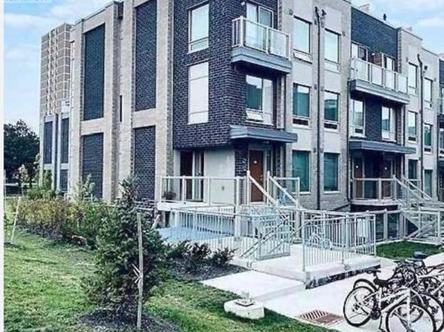 Townhouse for sale in Woburn, Ontario