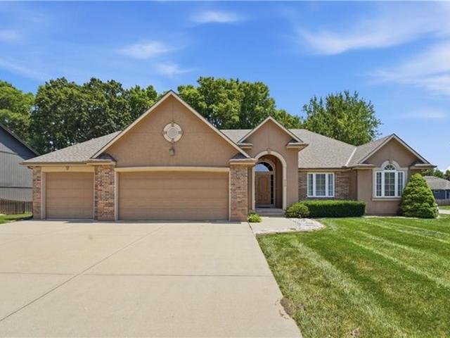 House for sale in Lone Jack, Missouri