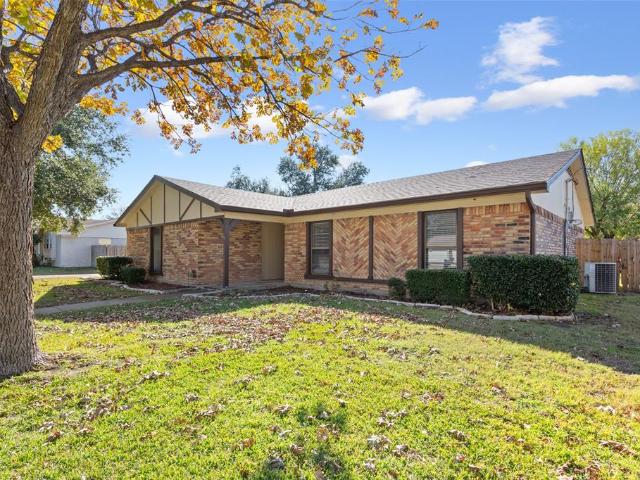 House for sale in Hewitt, Texas