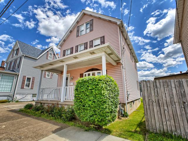House for sale in Latrobe, Pennsylvania