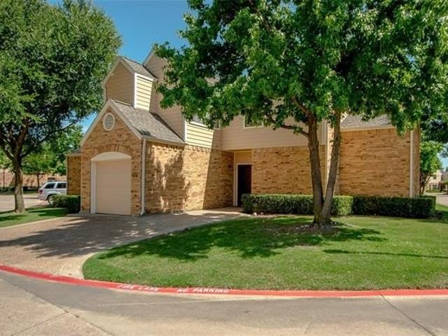 Townhouse for sale in Irving, Texas