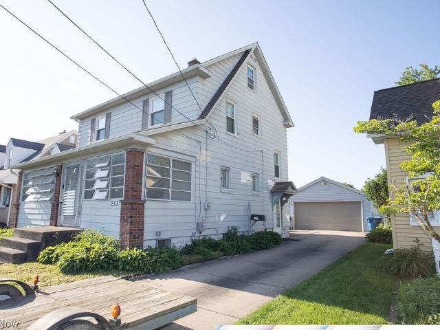 House for sale in Struthers, Ohio