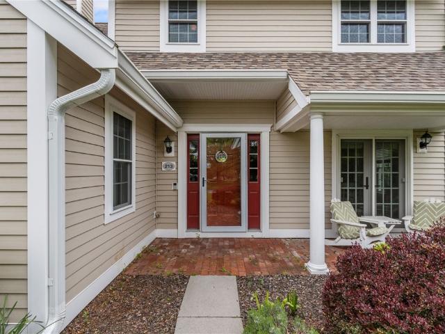 Condo for sale in Middletown, Rhode Island