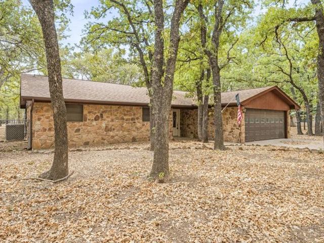 House for sale in Dublin, Erath County