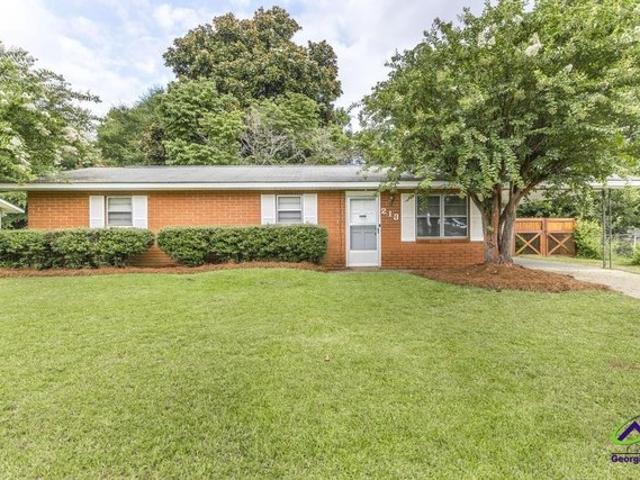 House for sale in Kathleen, Georgia
