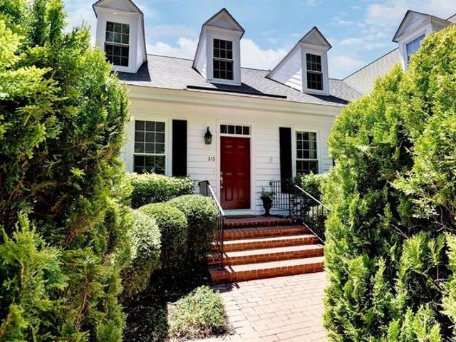 Townhouse for sale in Williamsburg, Virginia