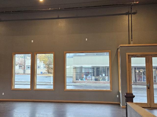 Commercial for sale in Oregonia
