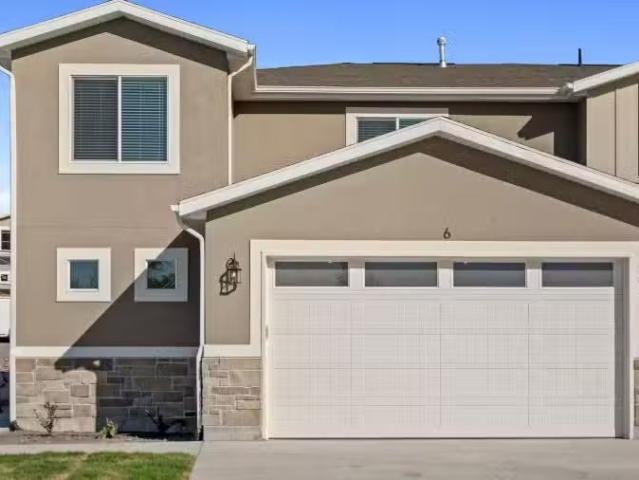 Condo for sale in Logan