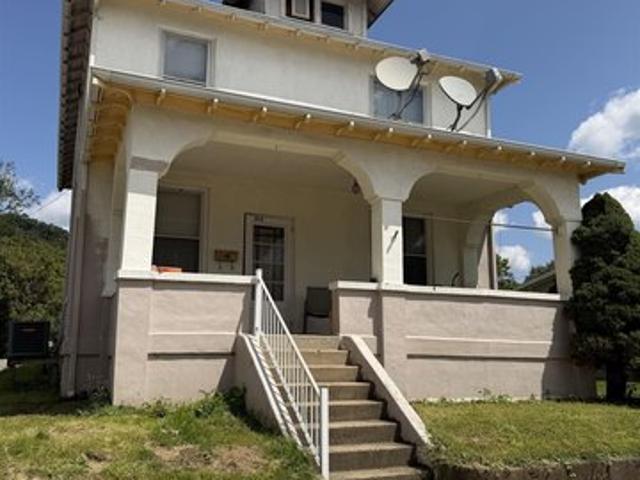 House for sale in Weston, West Virginia