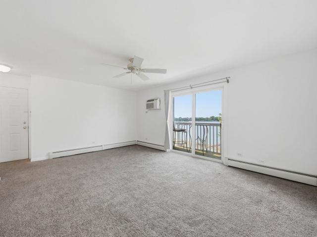 Condo for sale in Wauconda, Illinois