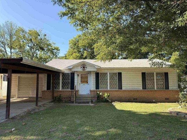 House for sale in Titus, Texas