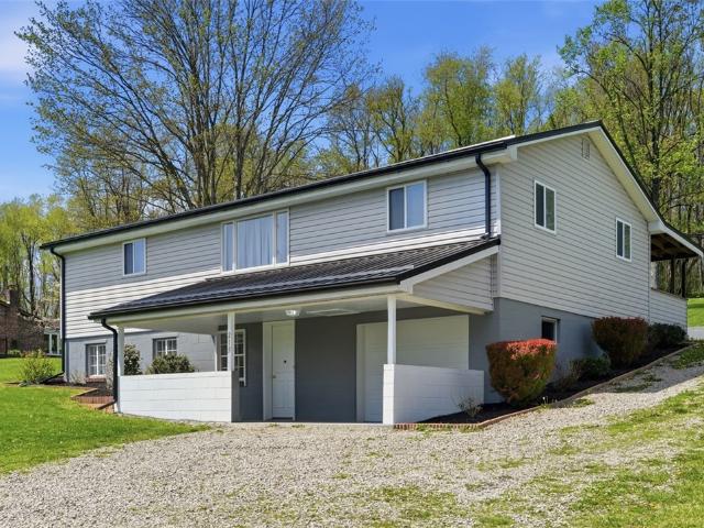 House for sale in Avella, Pennsylvania