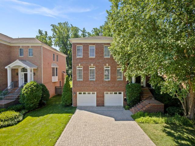 Townhouse for rent in Alexandria