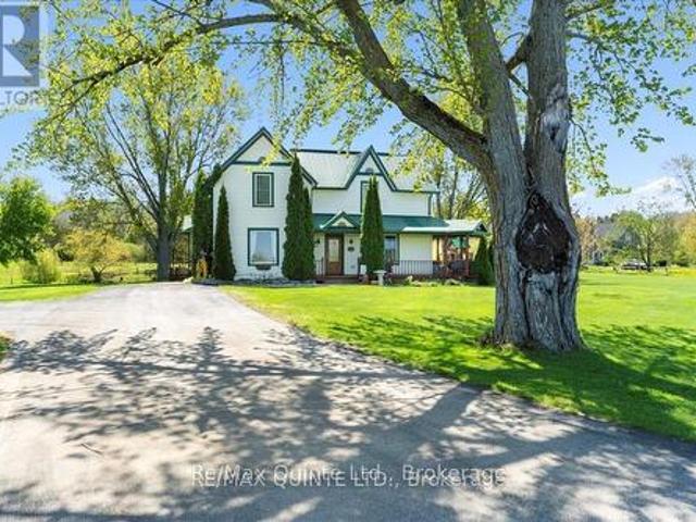 House for sale in Ontario