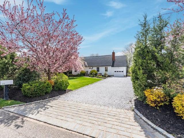 House for sale in Jamesport, New York