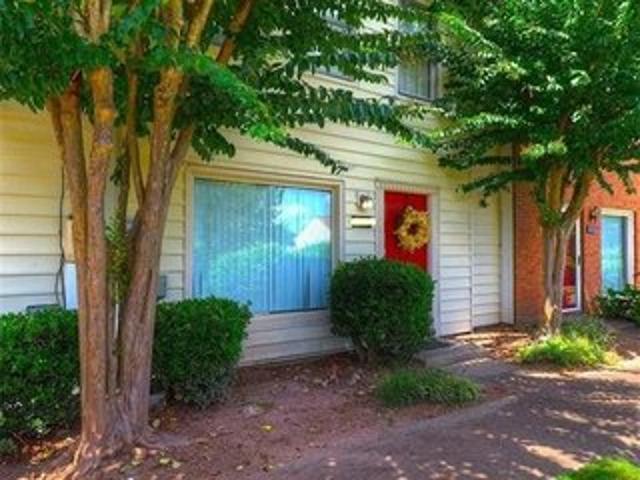 Townhouse for sale in Roswell, Georgia