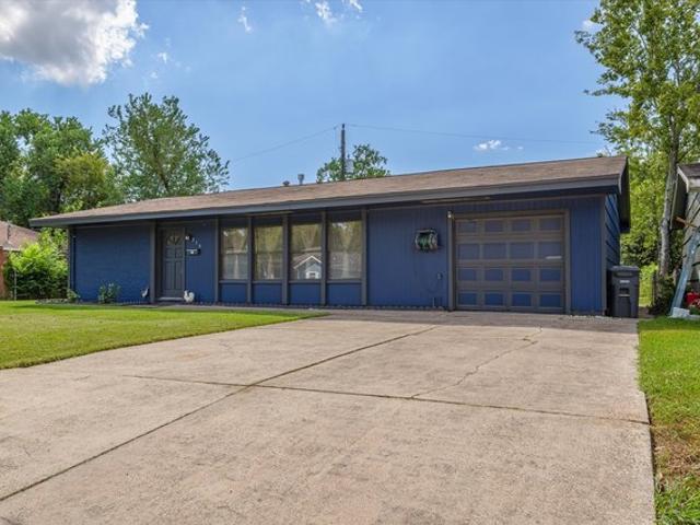 House for sale in Hitchcock, Texas
