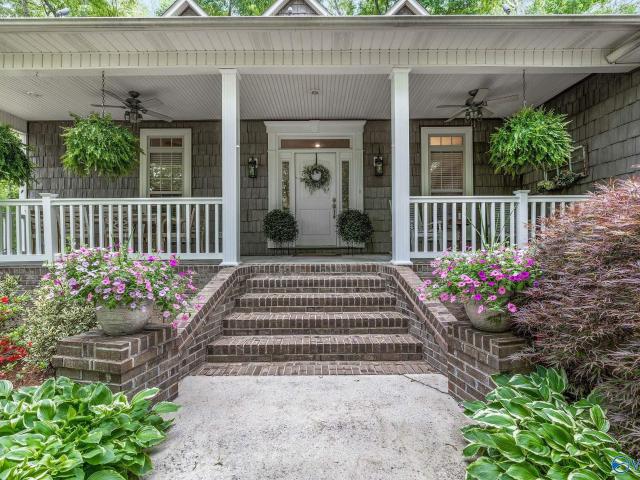 House for sale in Boaz, Alabama