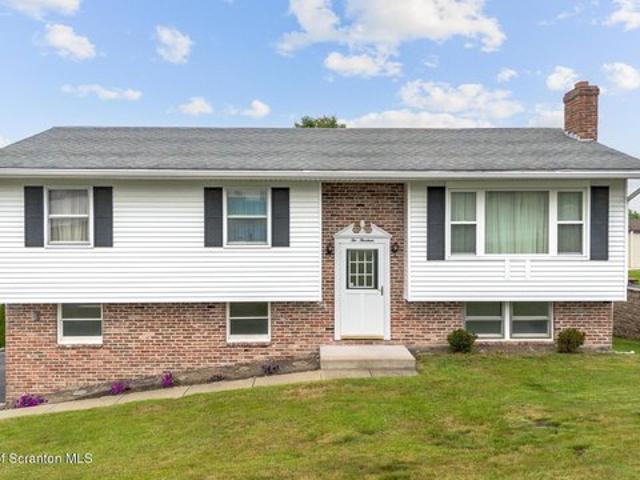House for sale in Chinchilla, Pennsylvania