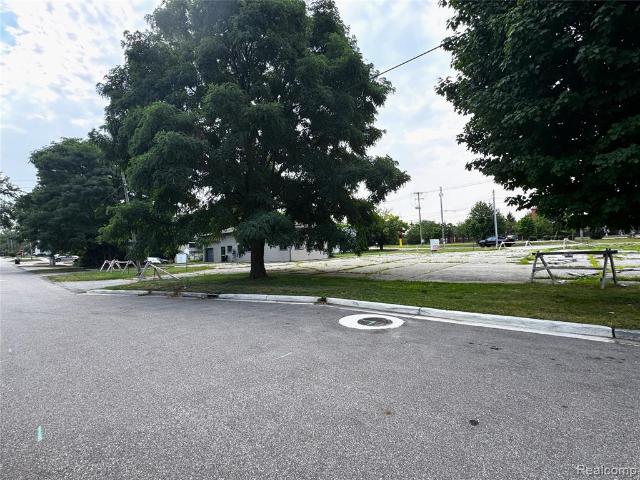 Land for sale in Fenton, Michigan