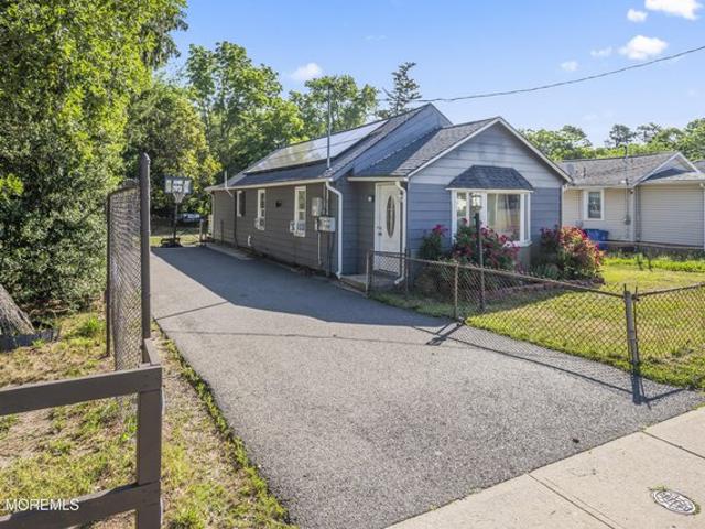 House for sale in Lakehurst, New Jersey