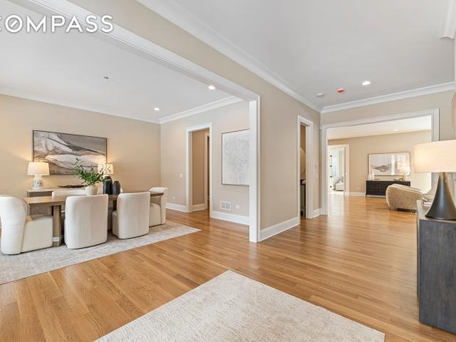 House for sale in Lincolnshire, Illinois