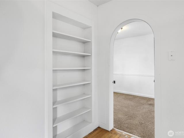 House for sale in Washington