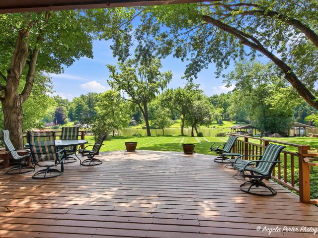 House for sale in Mchenry, Illinois