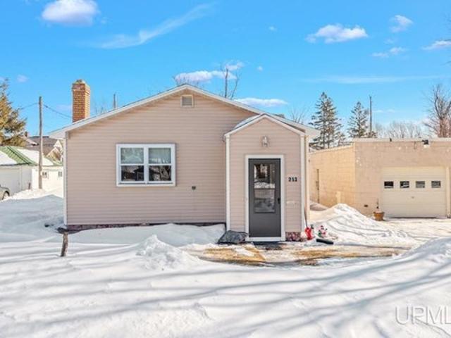 House for sale in Kingsford, Michigan