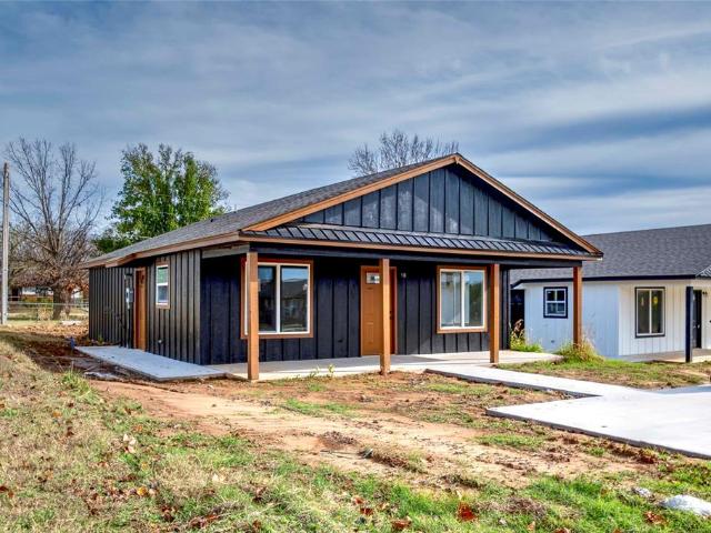 House for sale in Stroud, Lincoln County
