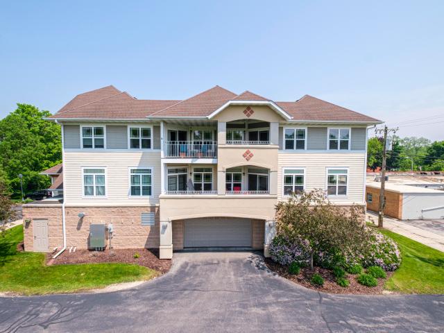 Condo for sale in Thiensville