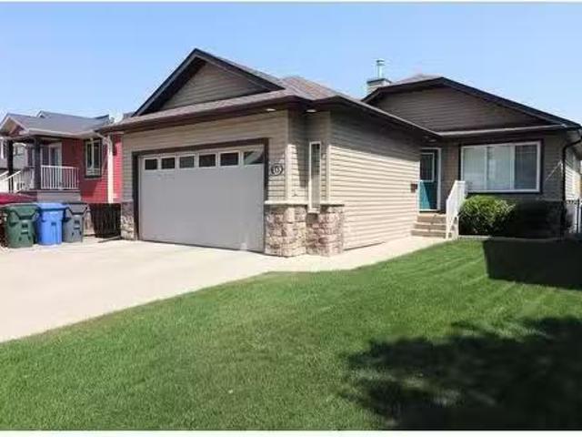 House for sale in Medicine Hat, Alberta